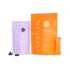 Zwei Nahrungsergänzungsmittel-Verpackungen: eine lila Tüte mit der Aufschrift ‚Calm base‘ und eine orange Tüte mit der Aufschrift ‚Focus plus‘, begleitet von einem kleinen orangen Stick-Pack